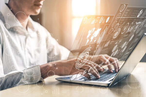 요즘의 최신 트렌드=구닥다리의 디지털 변주에 불과 (사진출처: 이미지투데이)