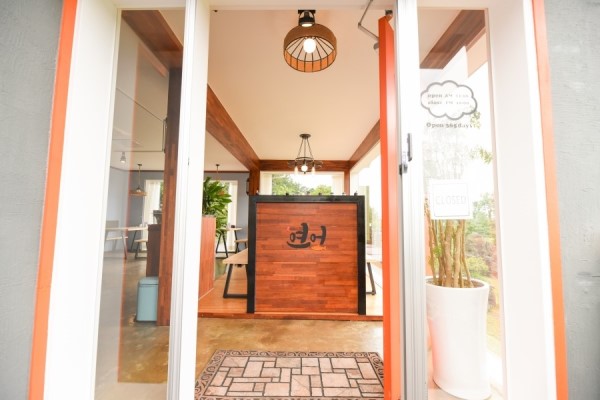 현재까지도 그 흔한 온라인 마케팅은 기본 체험단 이외에 일절 하지 않는다. (사진출처: World Orgs)