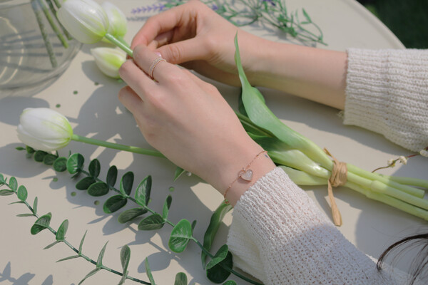 자유롭고 편안한 분위기 속에서 제작이 이루어진다.(사진출처=마티스블루)