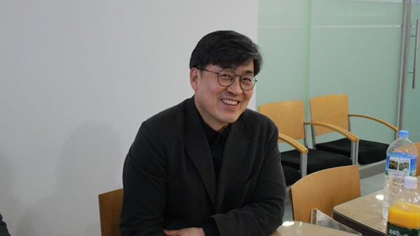 신용근 대표 “멕서스에 처음 와서 배우는 직원들도 많은데 1년이 지나 웬만한 회사 팀장급으로 퍼포먼스가 나올 때 보람을 느낀다.”