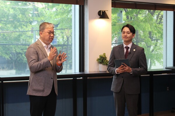 매 달 셋째 주 목요일 가인지벙커에서 세미나가 진행된다.