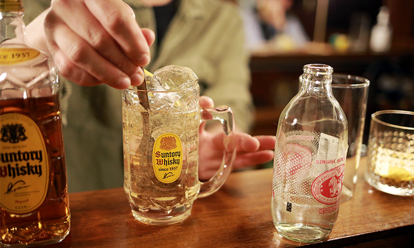 요즘 술집에 가면 흔하게 보이는 하이볼.