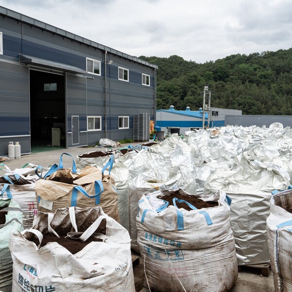전세계 매년 커피박(커피찌꺼기) 1000만톤 이상, 한국에서는 약 13만톤 정도 발생