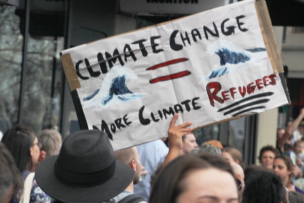 △기후 변화는 더 많은 기후 난민을 발생시킨다.(사진출처: flickr)