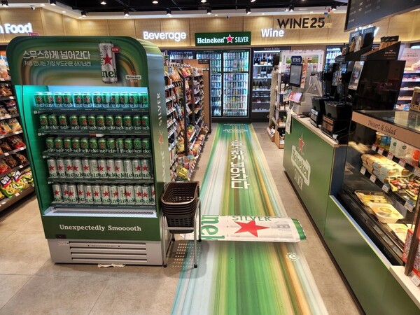 서울시 합정동에 위치한 GS25-하이네켄 팝업스토어 내부 (사진출처=GS리테일)