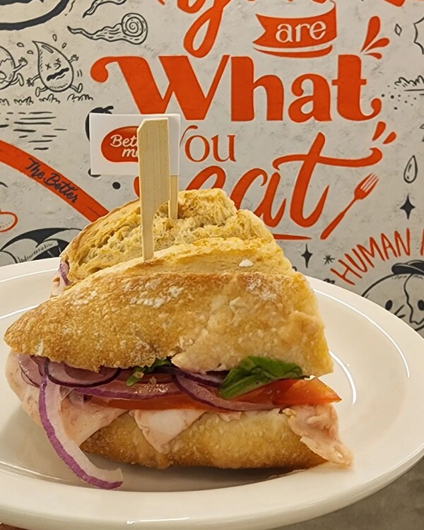 식감, 풍미, 외형을 모두 살린 식물성 대체 고기 (사진출처: 이랑주 대표 페이스북)