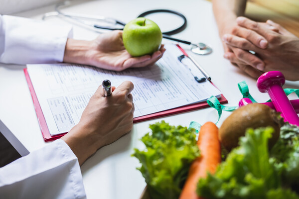 보건복지부·질병관리본부의 조사에 따르면 우리나라 국민의 44%가 비타민제·건강보조식품 등을 복용하고 있다(사진=이미지투데이)