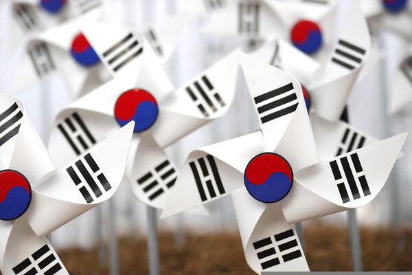 한국은 전기차 시장의 '글로벌 각축장'이면서 '게이트웨이'로도 불리어지고 있다.
