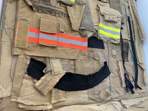 119REO 사무실에 전시돼있는 폐방화복