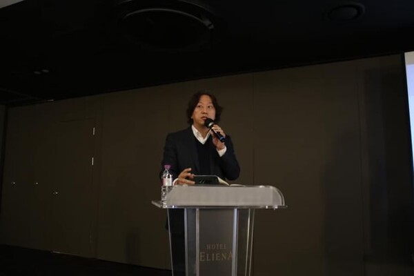 강의를 하고 있는 배운철 대표 (사진출처: 배운철 대표 인스타그램)