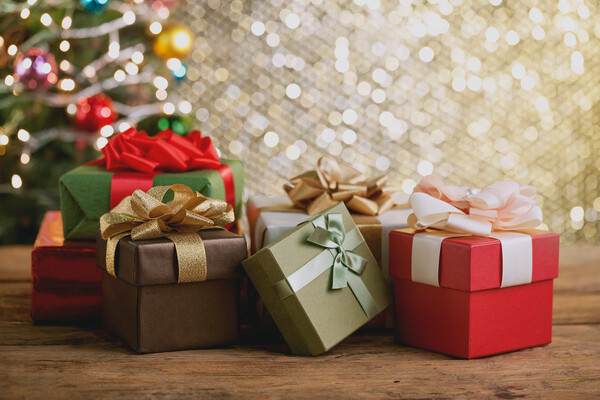선물을 직접 전달하기보다 온라인 선물하기를 더 자주 이용(66.7%)하는 MZ세대 (사진출처: 이미지투데이)