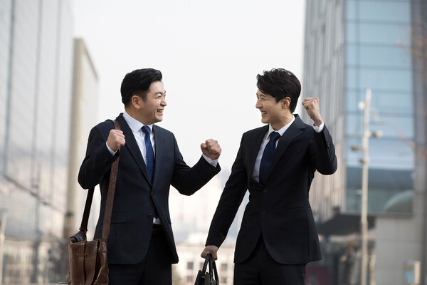 고용노동부 "고령 인력의 효율적 활용과 이들이 노동시장에 원하는 만큼 더 오래 일할 수 있도록 노력할 것" [출처:이미지 투데이]