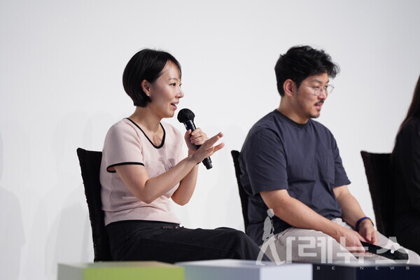 ‘2024 제 11회 가인지 컨퍼런스‘ 현장에서 사례 나눔 중인 대학내일 이윤경 팀장