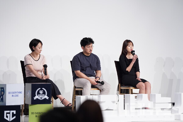 ‘2024 제 11회 가인지 컨퍼런스‘ 현장에서 사례 나눔 중인 와디즈 천지윤 팀장