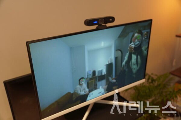 실제 메이즈(주) 사무실에 설치되어 있는 AI 솔루션 프로그램. 자리에 앉아 인터뷰를 시작하기도 전에 사례뉴스 기자단에 대한 분석을 이미 마쳤다.