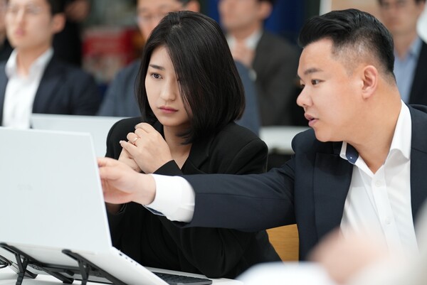 [출처:지니어스 컴퍼니]