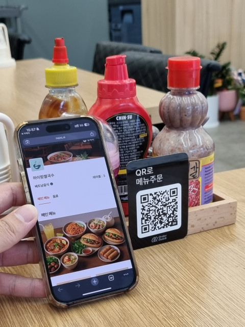 경기 광주 소재 ‘하이랑쌀국수’의 외국어 메뉴판 도입 사례 [출처: 제너디어스]