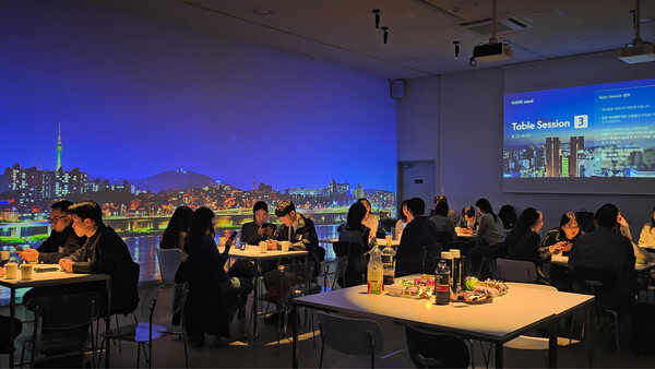 네트워킹이 진행되는 현장 모습[출처:쏘빅]