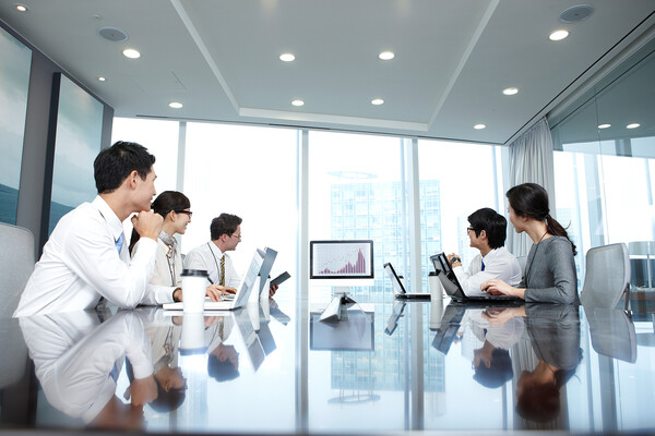 국내 대기업의 20대 직원 비중이 2년 새 25%에서 21%로 급락했다.[사진=이미지투데이]